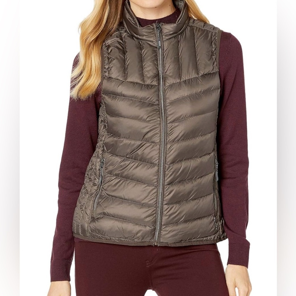 TUMI Women’s tumi pax puffer vest